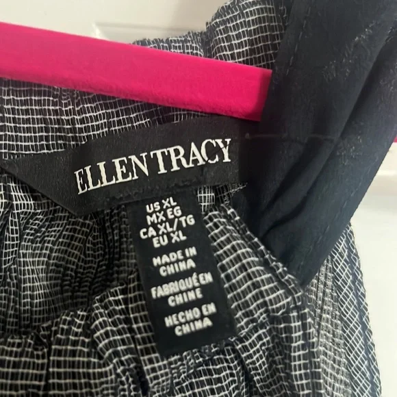 Ellen Tracy navy xl tank - Picture 4 of 10